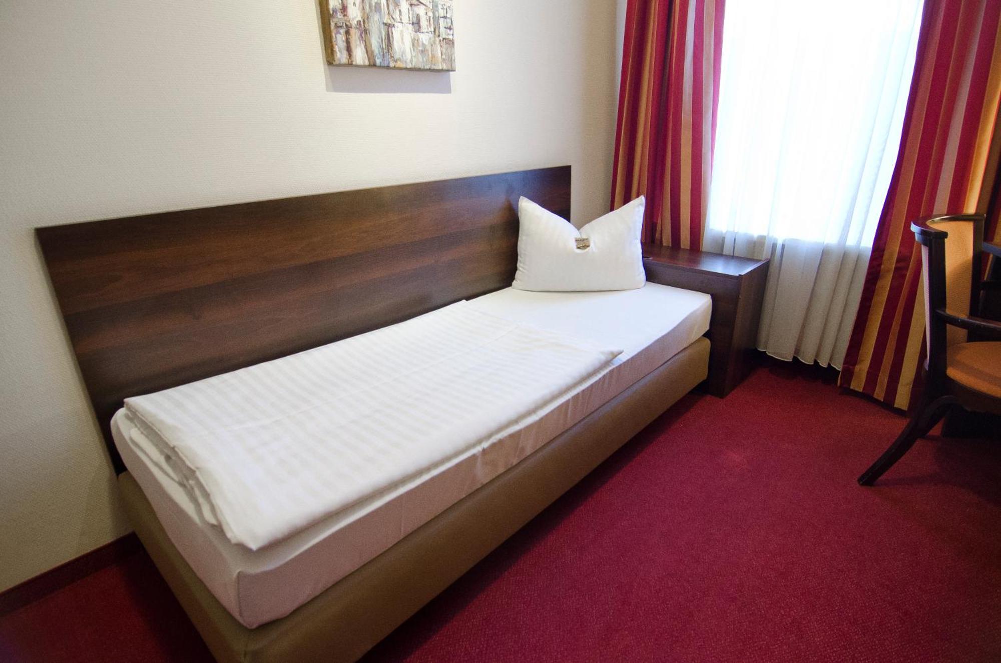 Hotel Polo Am Zob Hamburg Room photo
